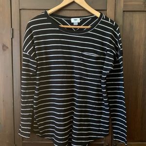 Long sleeve b&w striped top
